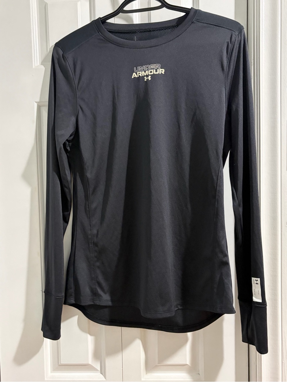 Under Armour Women’s Long Sleeve Black Crew Performance Tee